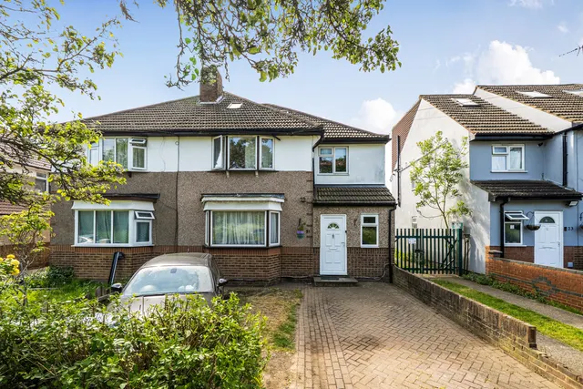 Hawtrey Avenue, Northolt, UB5, photo 1