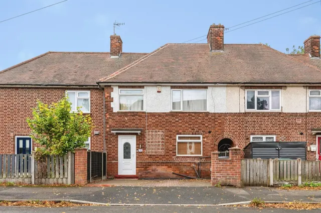 3 bedroom house — Bentwell Avenue, Arnold, Nottingham