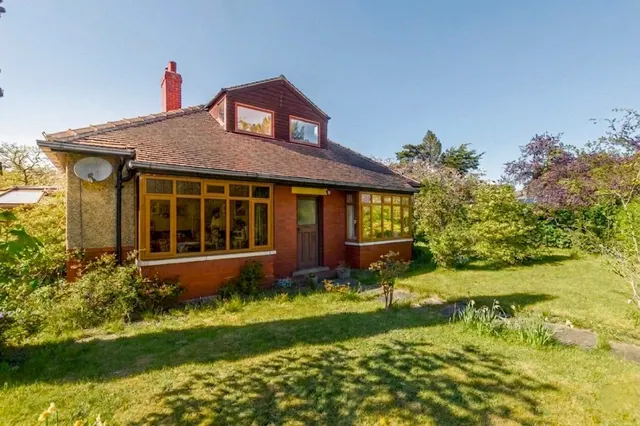 Bridgland Avenue, Homestead Estate, LS29, photo 1