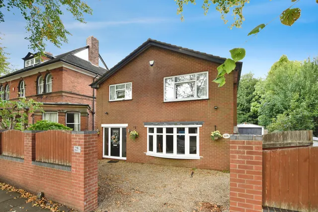 Quarry Avenue, Stoke-On-Trent, photo 1