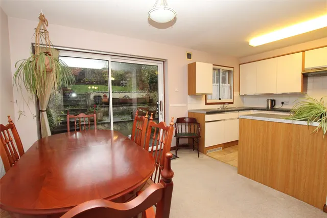 Ankerdine Crescent, Shooters Hill, SE18, photo 3