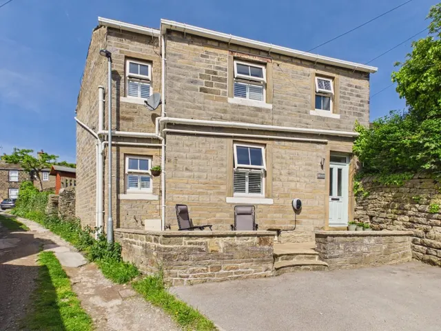 High Fold, East Morton, BD20, photo 1
