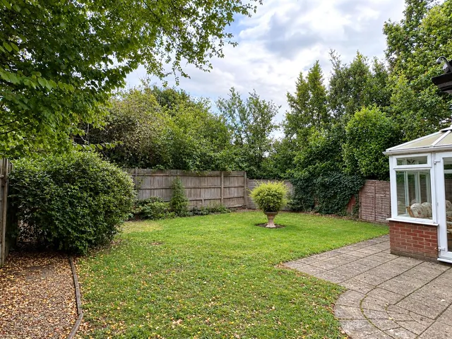 Brook Lane, Sarisbury Green, photo 2