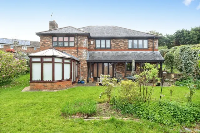 George Hill, Robertsbridge, TN32, photo 1