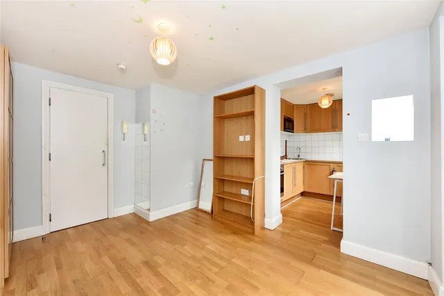 Warbeck Road, Shepherd's Bush, W12, photo 3