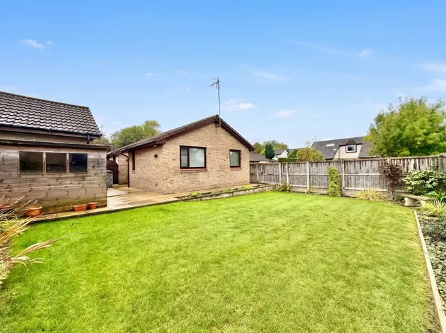 Wetherby ~ Kings Meadow Drive, LS22, photo 2