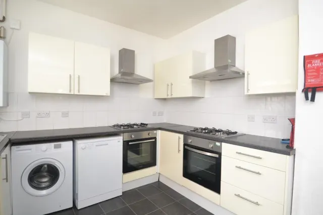 Latchmere Road, Fallowfield, M14, photo 3