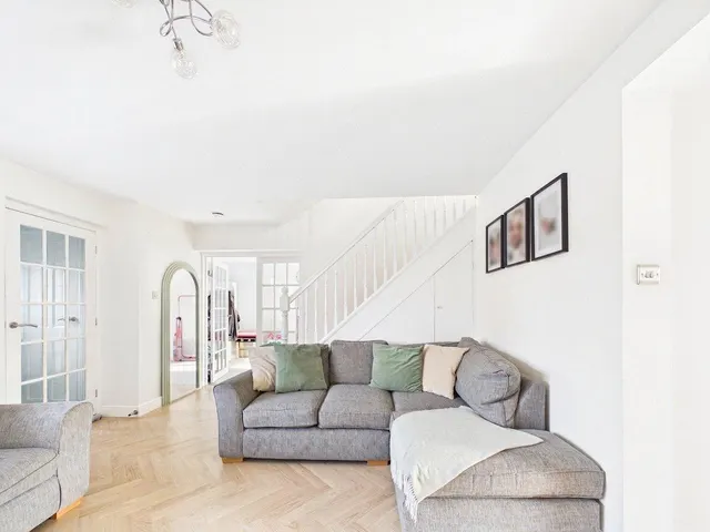 Moor Croft Drive, Longwell Green, BS30, photo 3