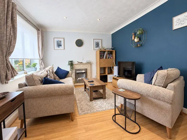 Photo 3 — Hawkridge, Northampton, NN4 9YP