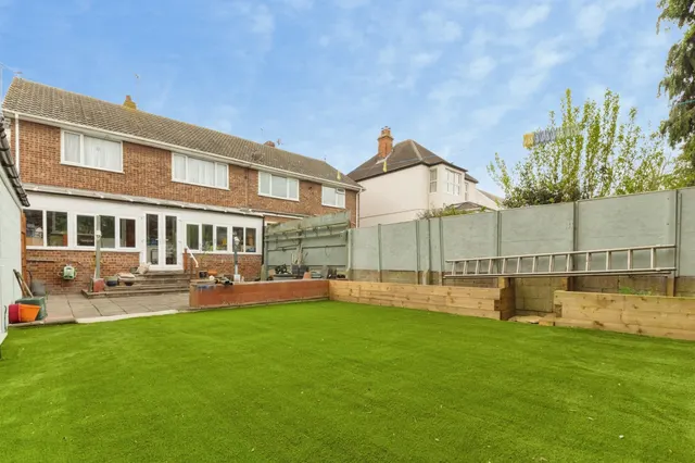 Orwell Road, Harwich, photo 1