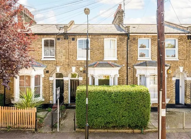 Edric Road, New Cross, SE14, photo 1