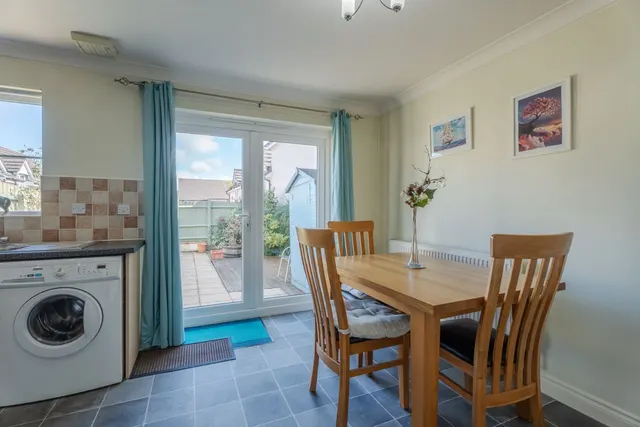 Buckland Close, Bideford, EX39, photo 3