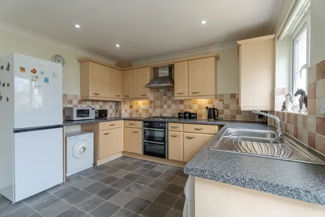Buckland Close, Bideford, EX39, photo 2