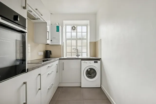 Photo 2 — Hillside Court, Finchley Road, London, NW3 6HG