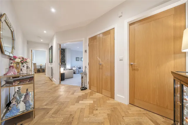 Westerham Road, Keston, BR2, photo 2