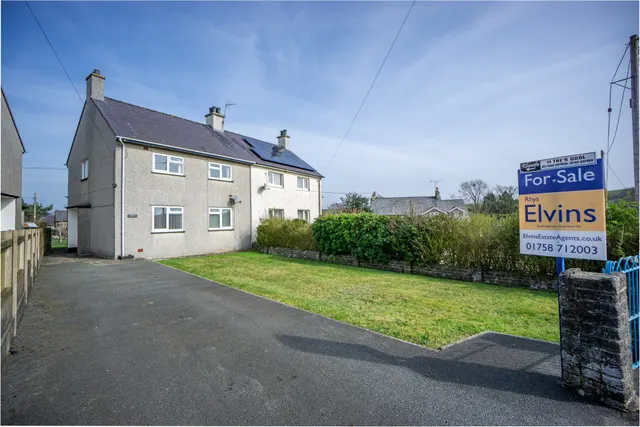 Rhianfa 11, Tre'r Ddol, Rhydyclafdy, Pwllheli, Gwynedd, LL53 7YN, photo 1