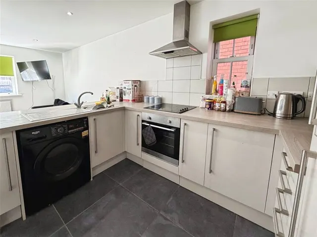 Photo 2 — Robey Court, Robey Street, Lincolnshire, LN5