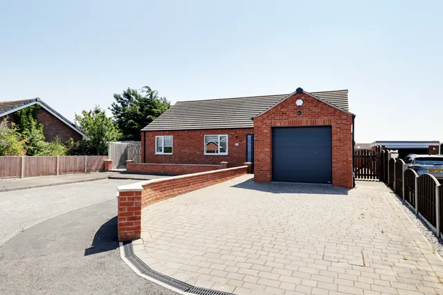 Southfield Close, Belton, DN9, photo 3