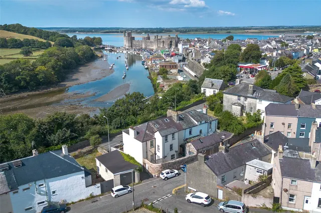 South Road, Caernarfon, LL55, photo 3