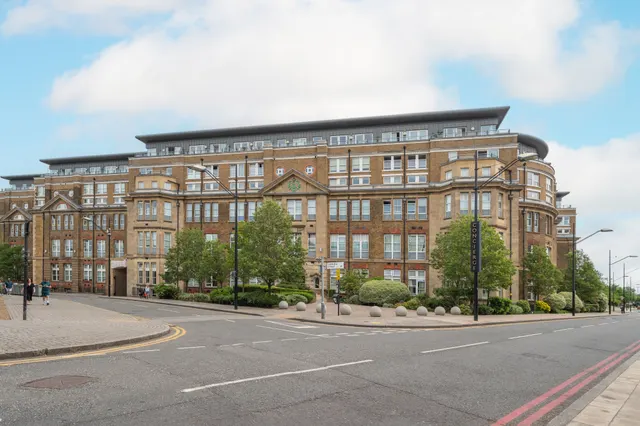 Flat 47 Building 22, Cadogan Road, London, photo 1