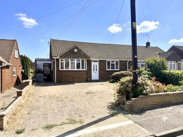 Elm Avenue, Chattenden, ME3, photo 1