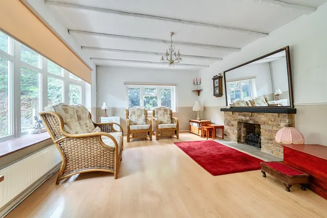 Castleleigh Court, Enfield, EN2, photo 2