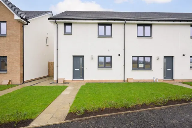 Oak Place, Mayfield, Dalkeith, EH22 5NE, photo 1