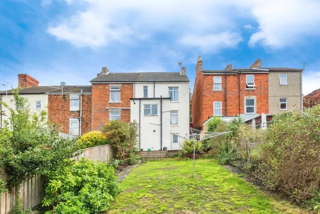 Radnor Street, Swindon, photo 1
