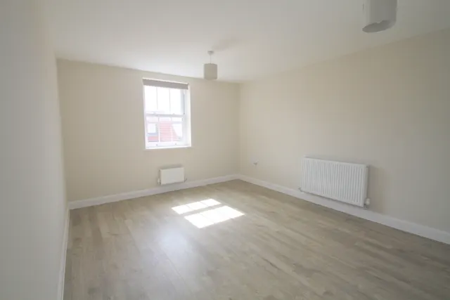 Photo 3 — Danegeld Avenue, Great Denham, Bedfor...