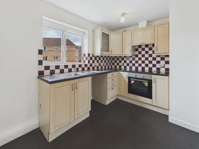Wain Avenue, Chesterfield, S41, photo 3