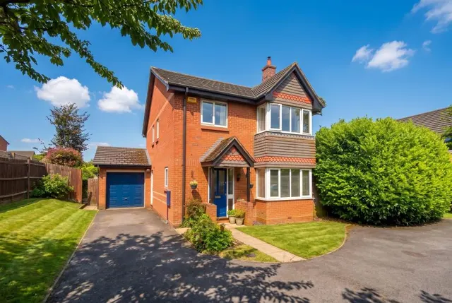 Acer Drive, West End, GU24, photo 1