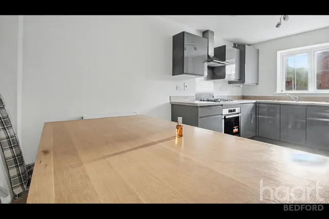 Mandarin Mead, Bedford, MK40, photo 3