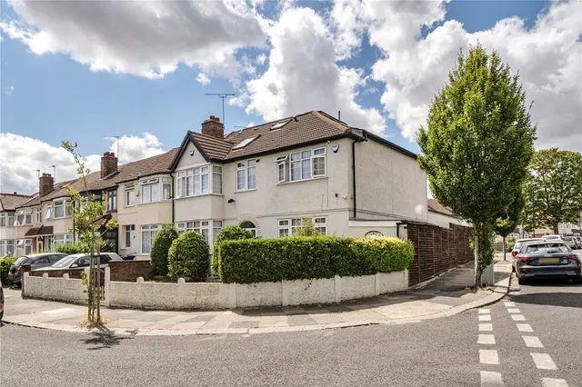 Purcell Road, Greenford, UB6, photo 1