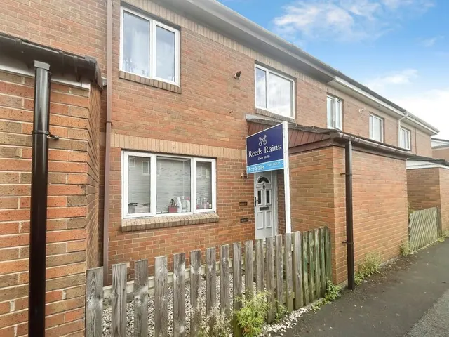 Edale Bank, Glossop, Derbyshire, SK13, photo 1