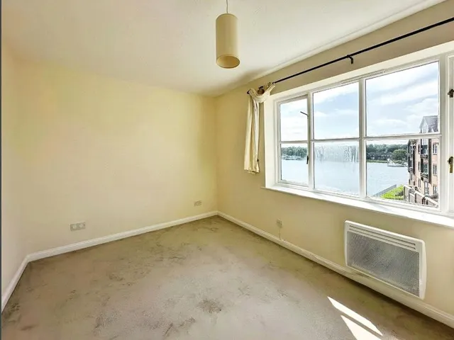 Photo 2 — Riverdene Place, Southampton, Hampshire, SO18