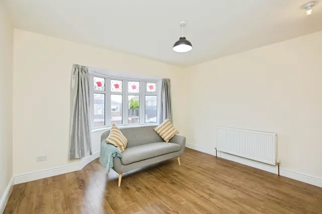 Robinson Road, Newhall, DE11, photo 3