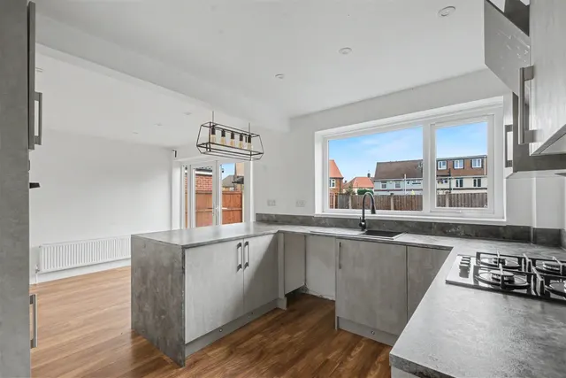 Silverdale, Stapleford, NG9, photo 2