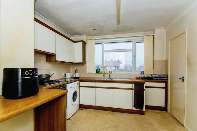 Photo 2 — Clifton Road, Boston, Lincolnshire, PE21