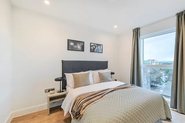Photo 3 — Flat 11, Ashbrook House, London