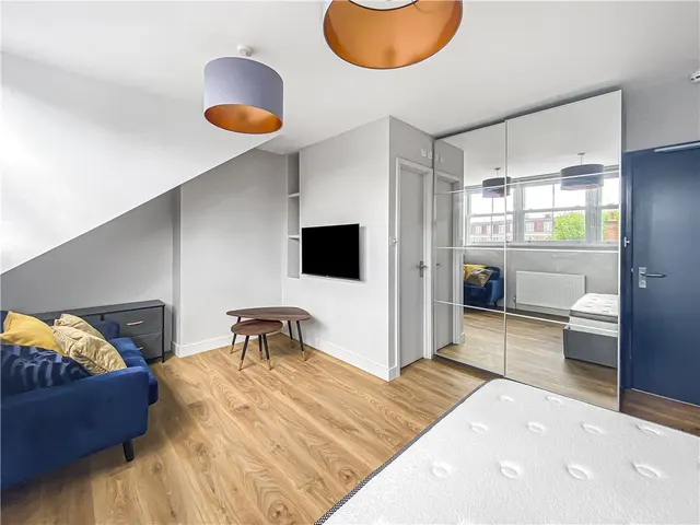 Lower Richmond Road, Putney, SW15, photo 3