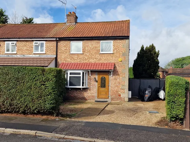 West Crescent, Windsor, SL4, photo 1