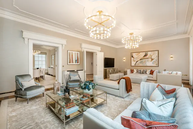 Photo 3 — Upper Grosvenor Street, Knightsbridge, London