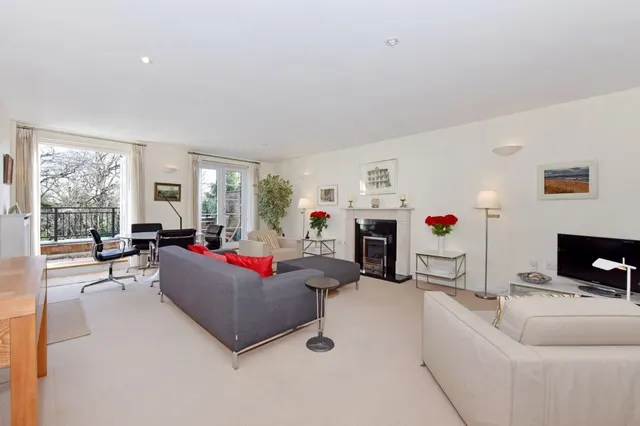 Photo 2 — Ethorpe House, Packhorse Road, Gerrards Cross, Buckinghamshire, SL9 8HS