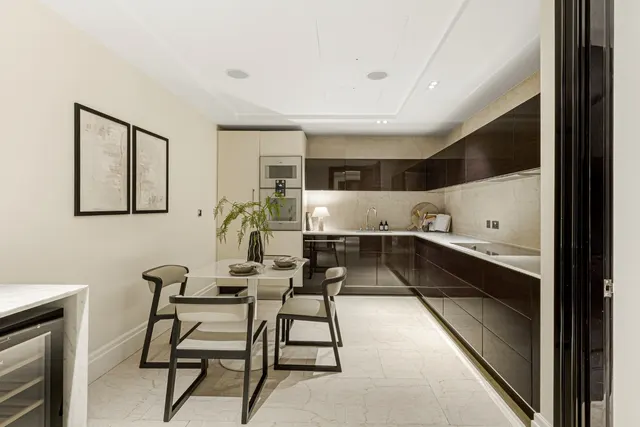 Photo 2 — Ebury Square, Belgravia, London