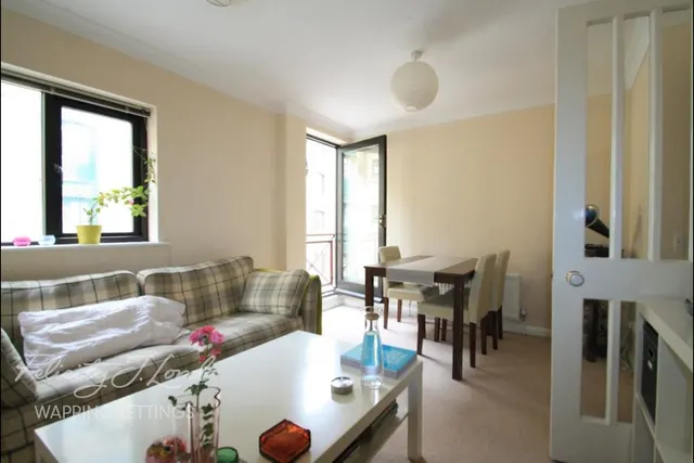 Prospect Place, E1W, photo 1