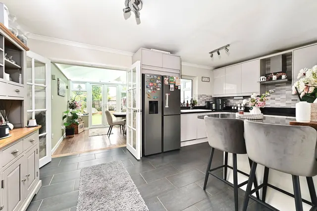 Photo 3 — Wayman Road, Farnborough, Hampshire, GU14 9HD