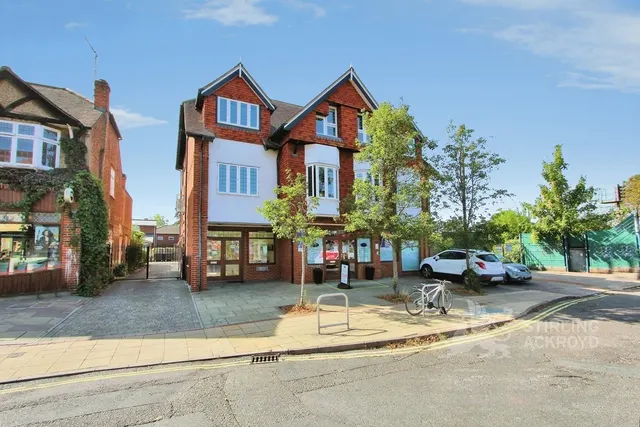 Station Approach, West Byfleet, KT14, photo 1