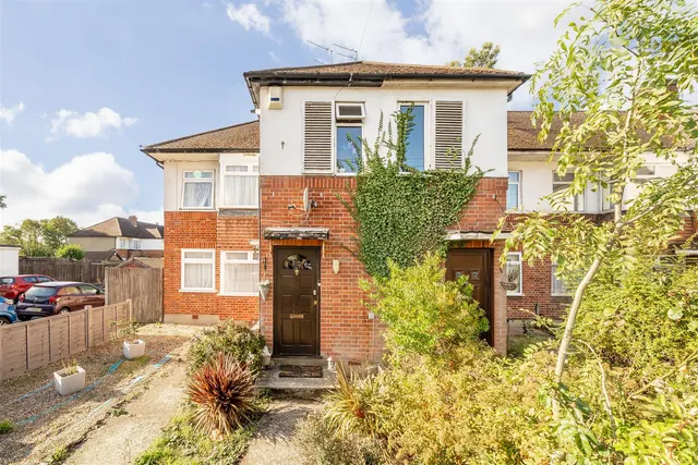 West End Road, Ruislip, HA4, photo 1
