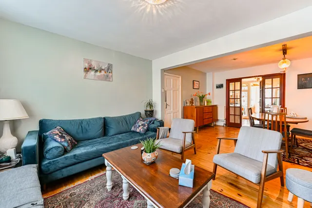 9 Taylors Green, London, photo 1