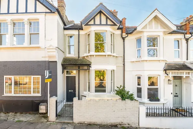 Okeburn Road, SW17, photo 1